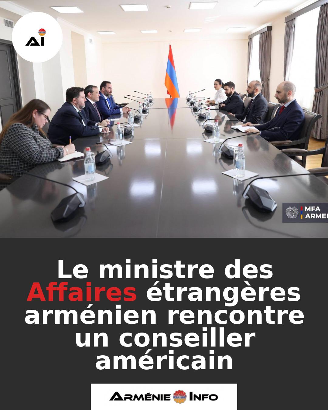 Le-ministre-des-Affaires-etrangeres-armenien-rencontre-un-conseiller-americain